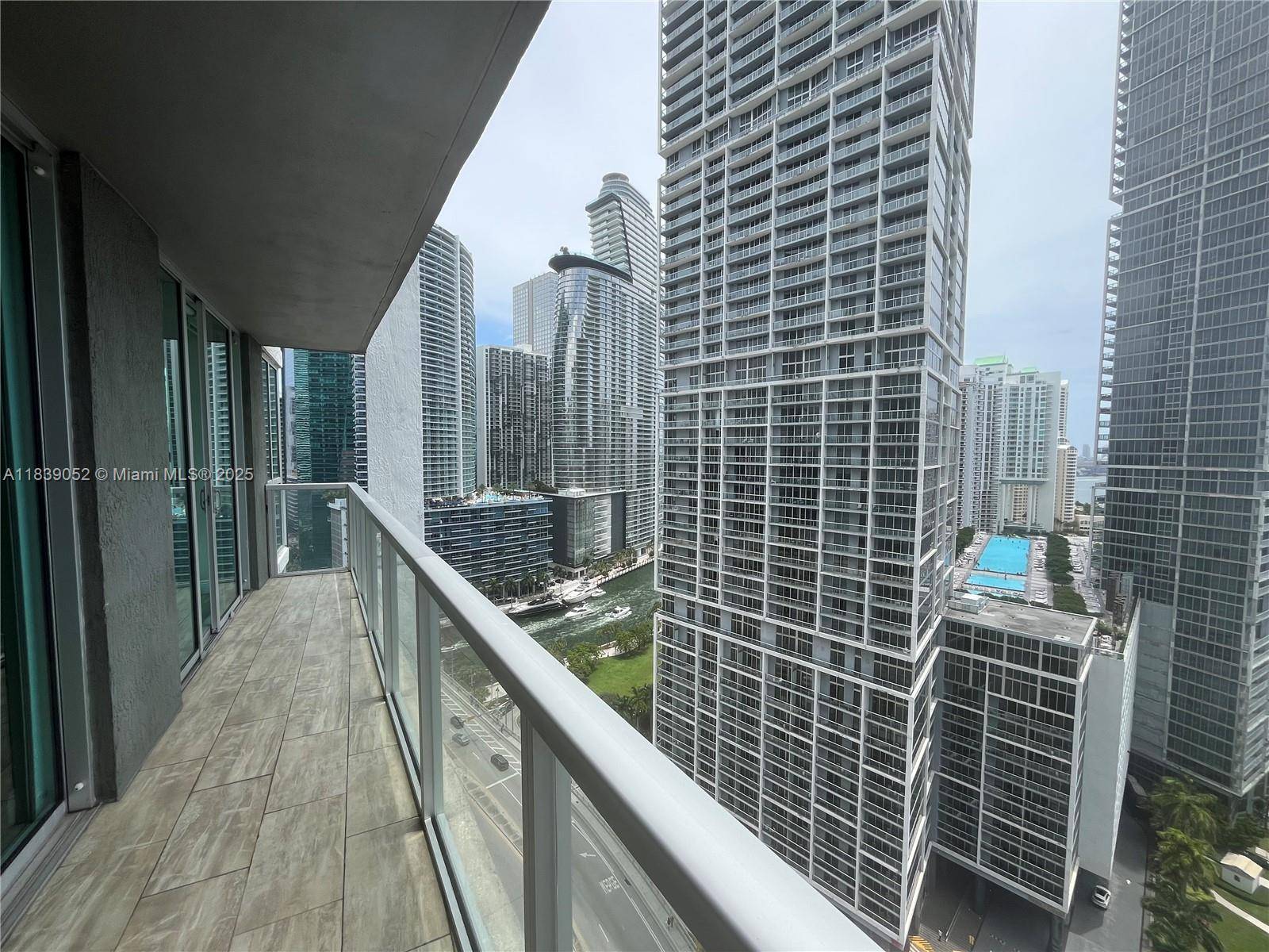 500 Brickell Ave #2501, Miami, FL 33131