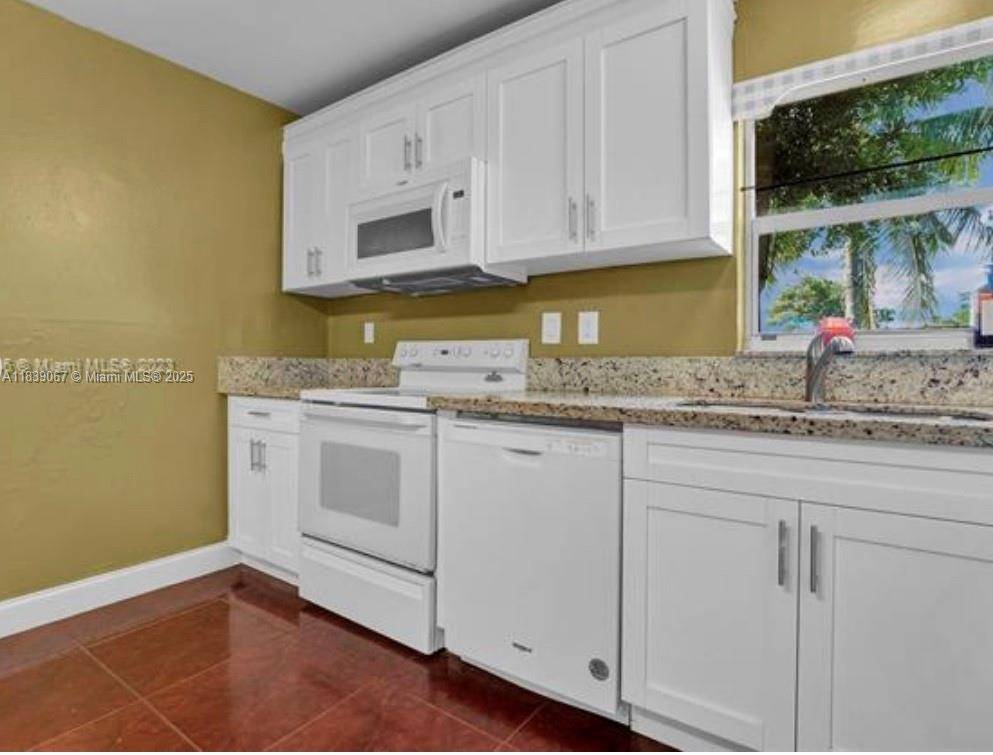 Pompano Beach, FL 33060,130 NE 21st Ct