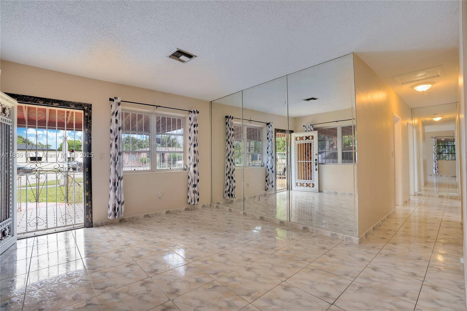 North Miami, FL 33168,1180 NW 135th St
