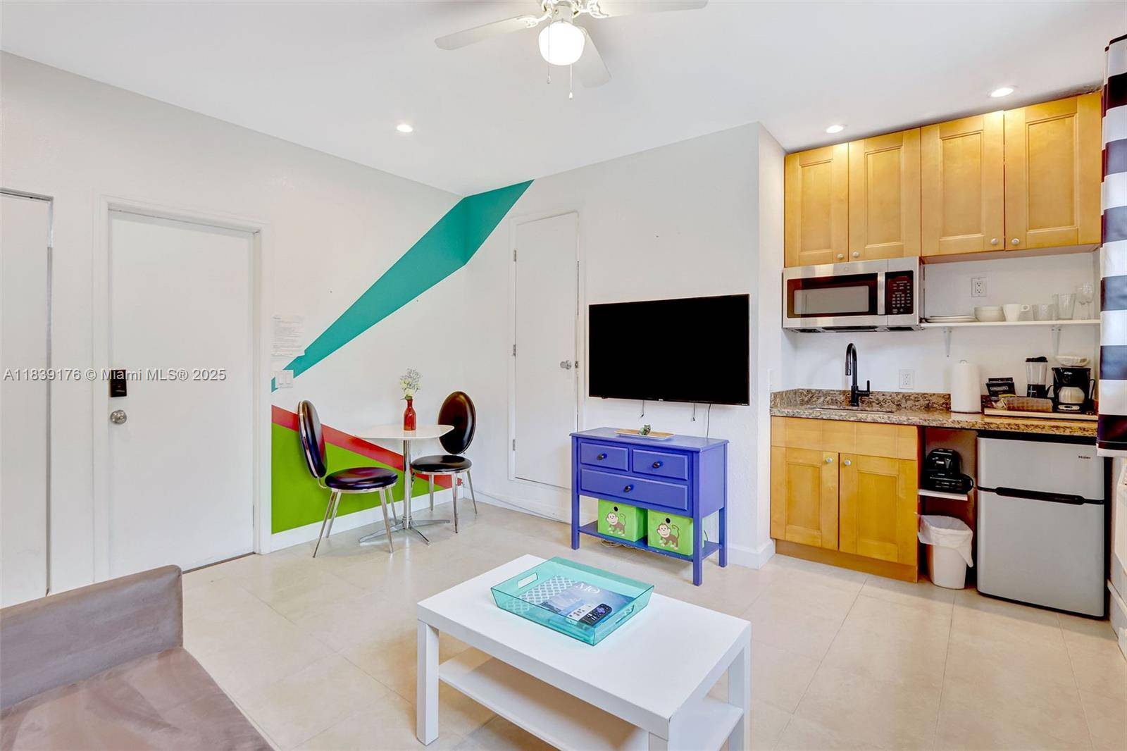 Fort Lauderdale, FL 33301,320 Hendricks Isle #4