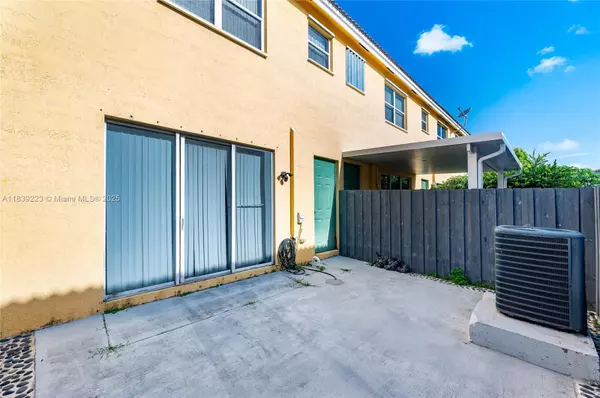 Homestead, FL 33033,4227 NE 9th St