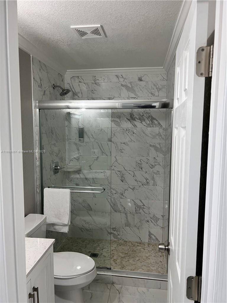 Hollywood, FL 33020,2240 Simms St