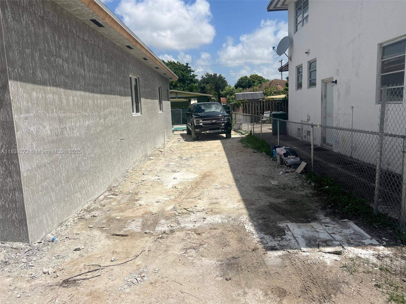 Miami Gardens, FL 33054,1985 NW 152nd St