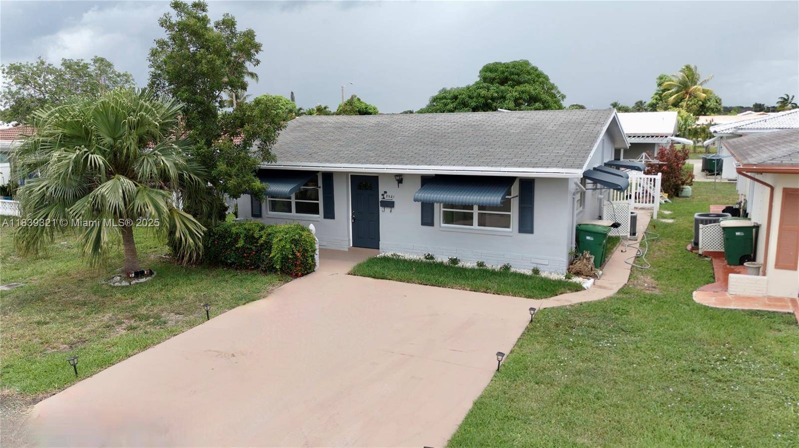 8521 NW 57th Ct, Tamarac, FL 33321