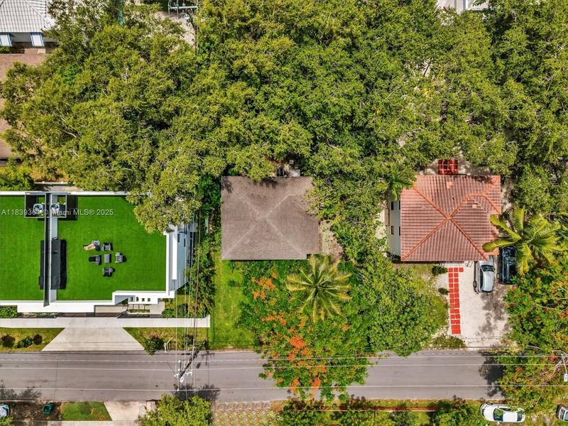 3210 E Elizabeth St, Miami, FL 33133