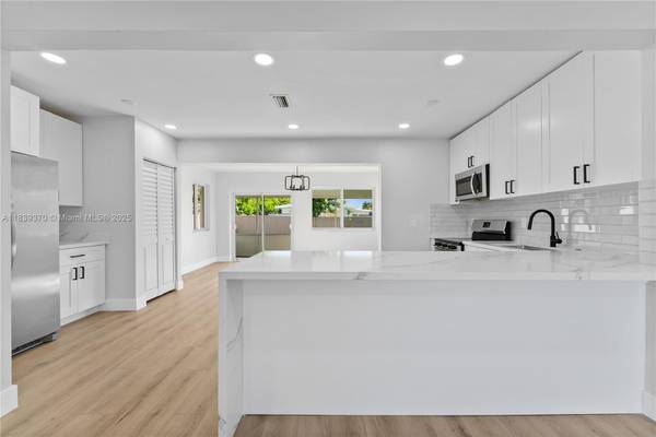 Pembroke Pines, FL 33023,7021 SW 12th St