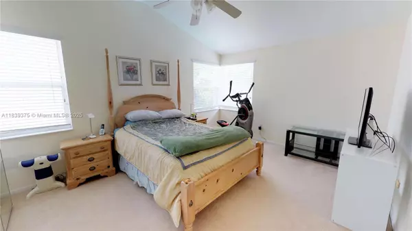 Pembroke Pines, FL 33028,15584 NW 12th Ct