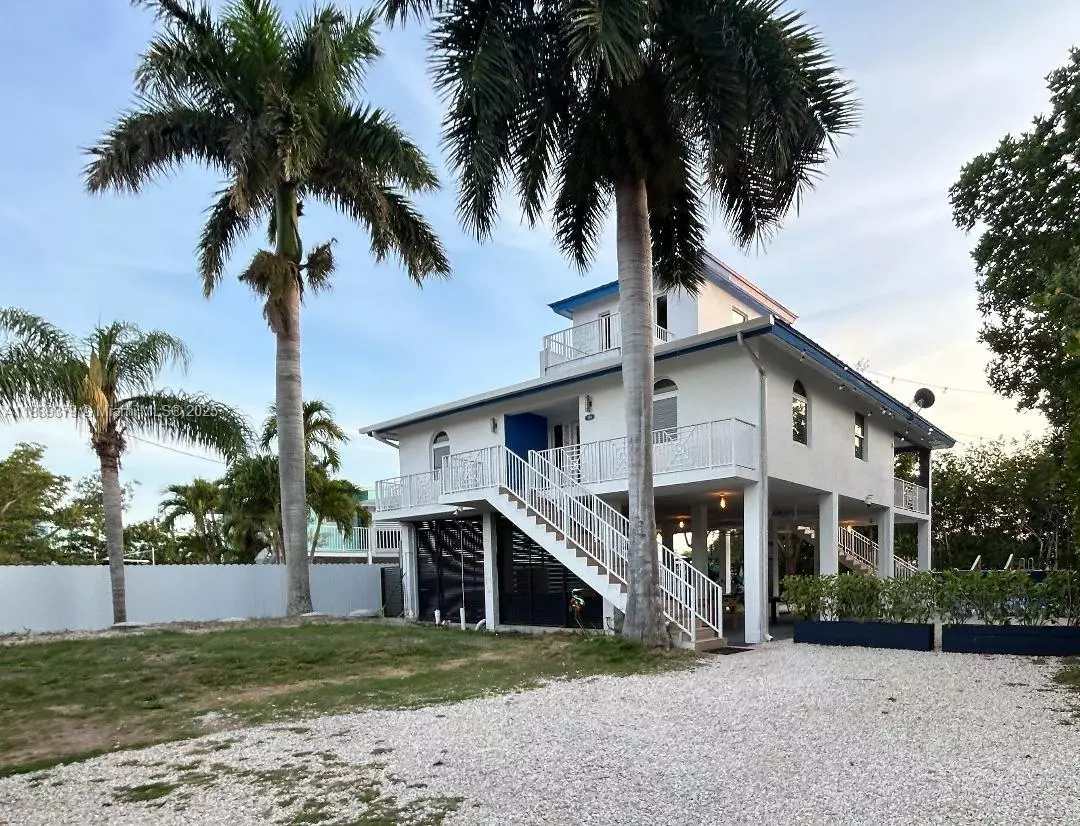 Key Largo, FL 33037,350 Hazel St #350