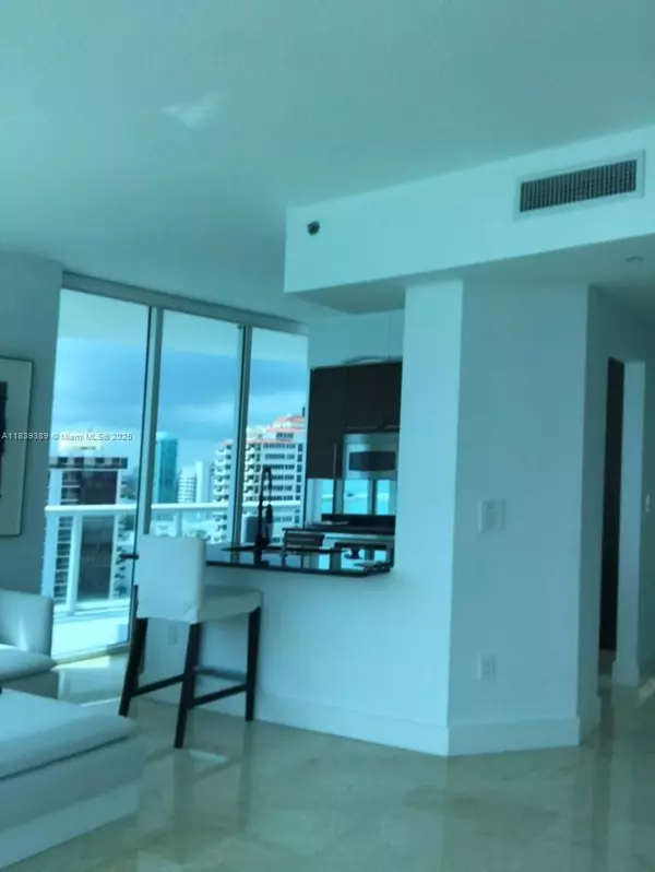 Miami Beach, FL 33141,6515 Collins Ave #1603