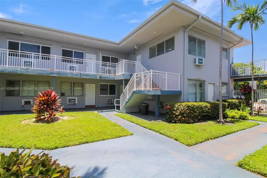 350 75th St #201, Miami Beach, FL 33141