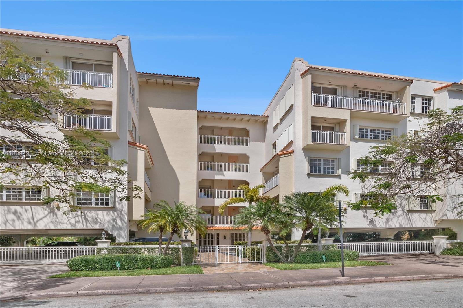 37 Majorca Ave #401, Coral Gables, FL 33134