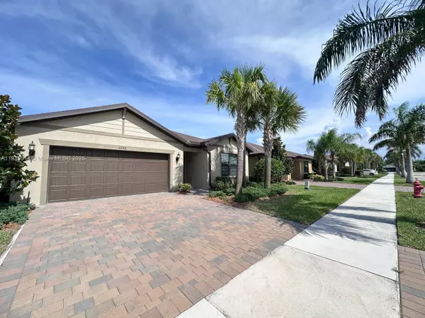5292 Jasper Sq #5292, Vero Beach, FL 32967