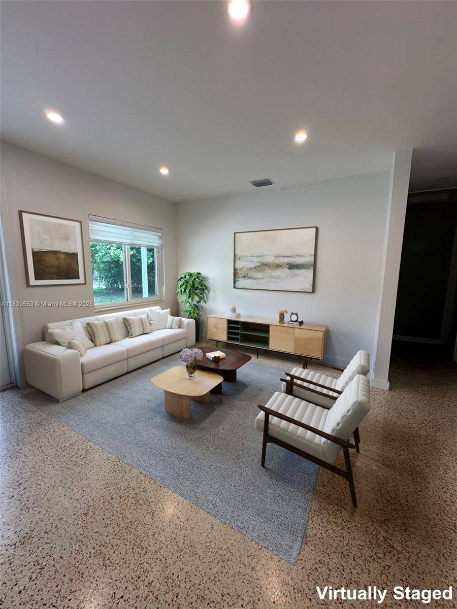 South Miami, FL 33143,6880 SW 77th Ter #0