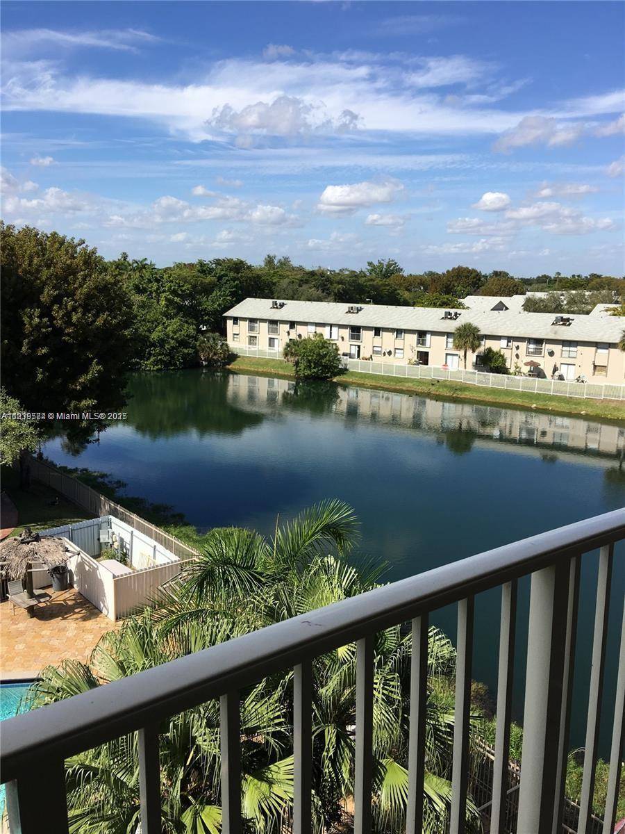 15221 SW 80th St #502, Miami, FL 33193