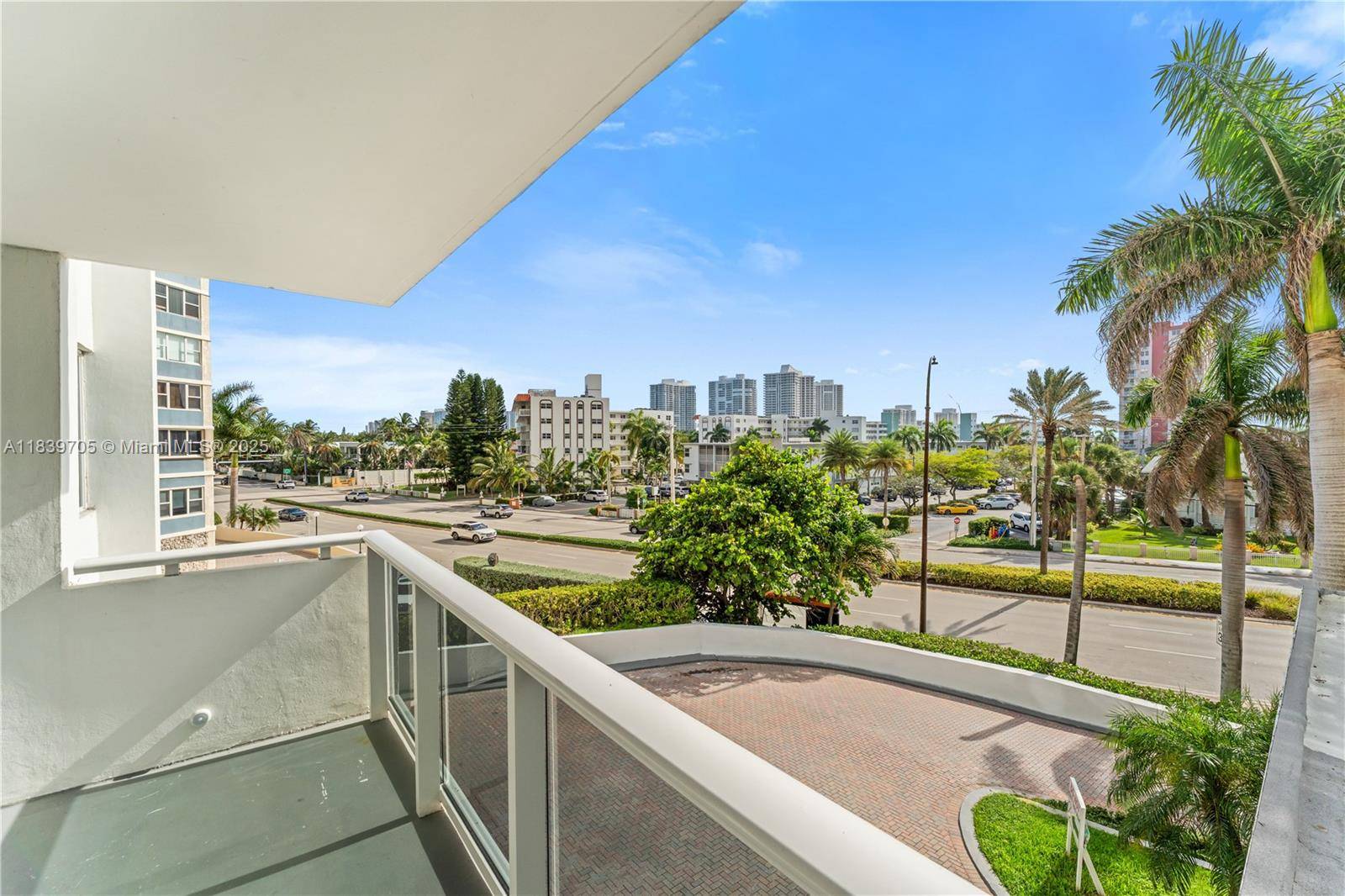Hallandale Beach, FL 33009,3140 S Ocean Dr #212