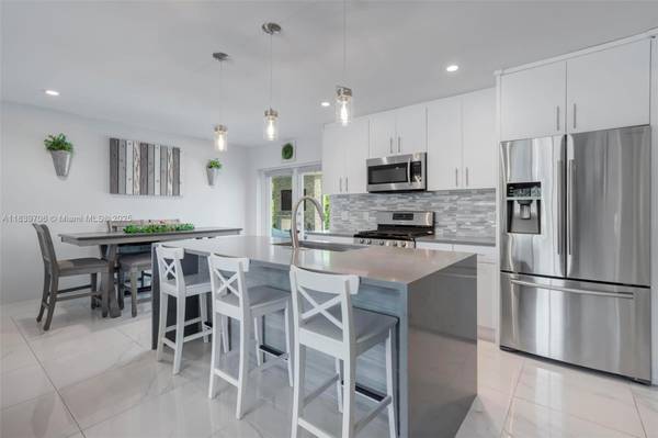 Sunrise, FL 33323,11940 NW 33rd St