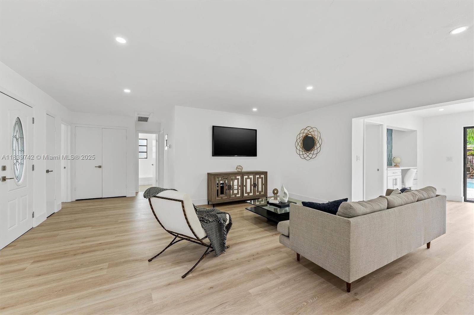 Plantation, FL 33317,885 Azalea Ct