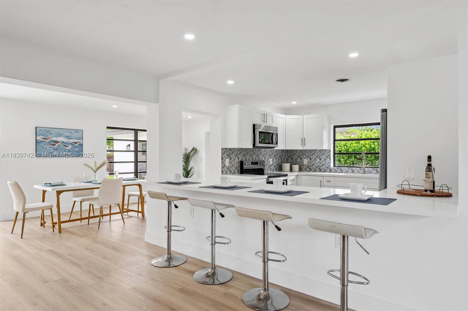 Plantation, FL 33317,885 Azalea Ct