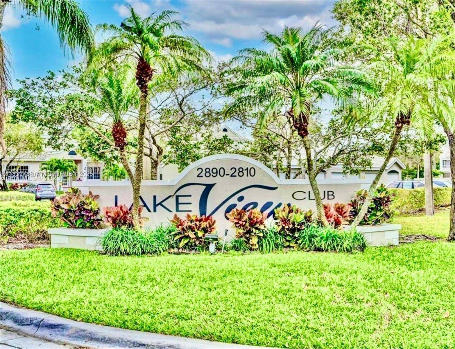 2820 N Oakland Forest Dr #110, Oakland Park, FL 33309