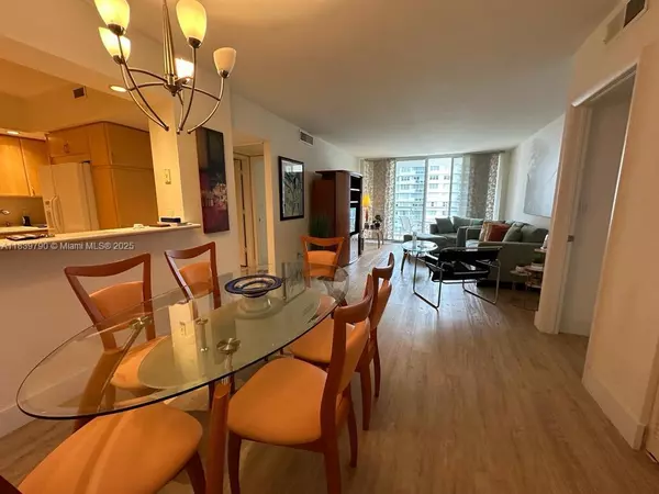 Miami Beach, FL 33140,5600 Collins Ave #10U