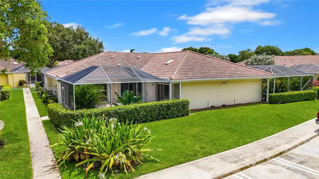 9189 Sun Terrace Cir #B, Palm Beach Gardens, FL 33403