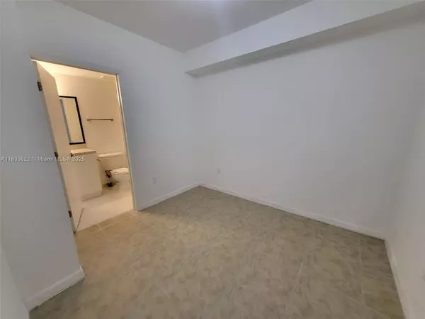 Miami, FL 33130,119 SW 6th Ave #606