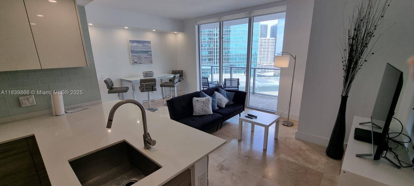 1300 Brickell Bay Dr #1701, Miami, FL 33131