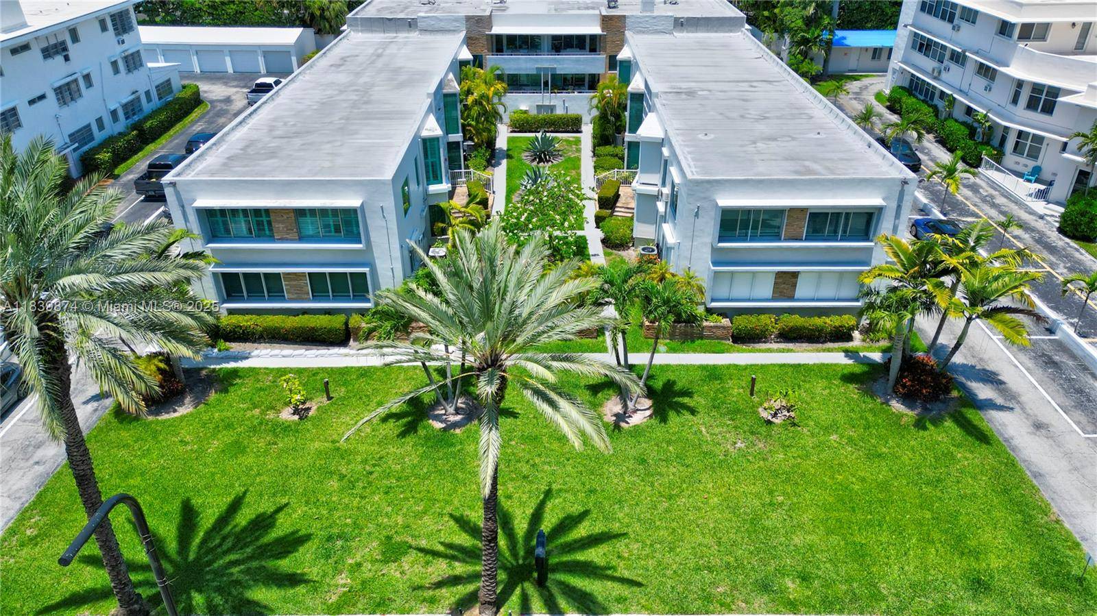 Bal Harbour, FL 33154,10178 Collins Ave #102
