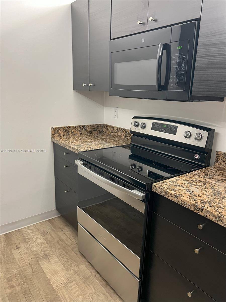 Cutler Bay, FL 33189,8200 SW 210th St #307