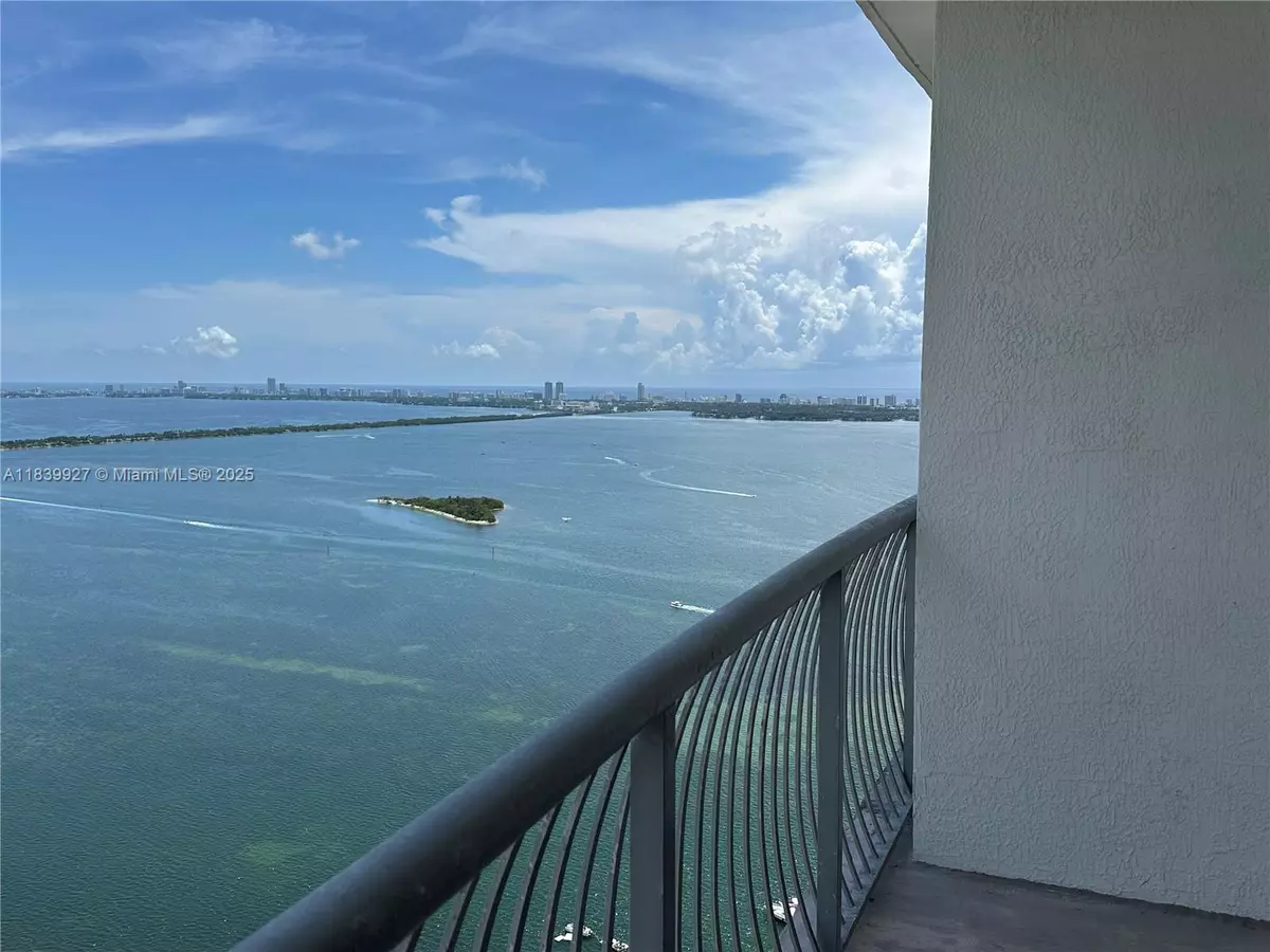 Miami, FL 33132,1750 N Bayshore Dr #5207
