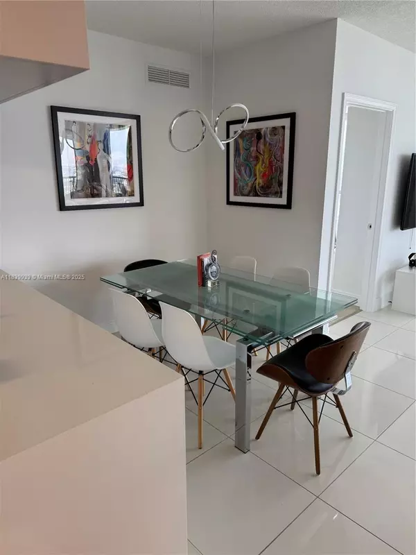 Miami, FL 33132,1750 N Bayshore Dr #5114