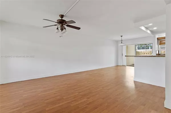 Miami, FL 33183,8713 SW 137th Ave #8713