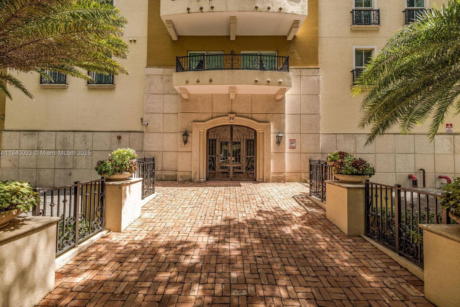 Coral Gables, FL 33134,20 Calabria Ave #505