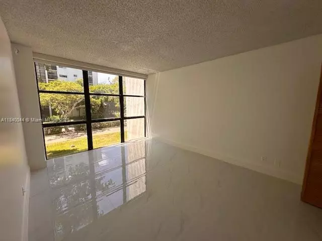 17021 N Bay Rd #221, Sunny Isles Beach, FL 33160