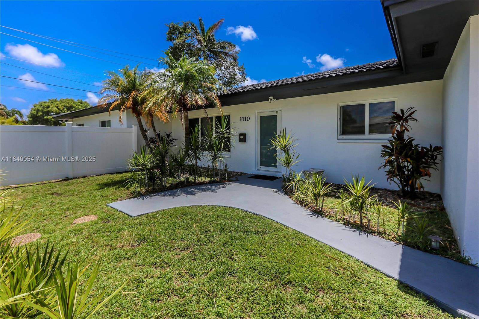 1110 S 14th Ave #1110, Hollywood, FL 33020