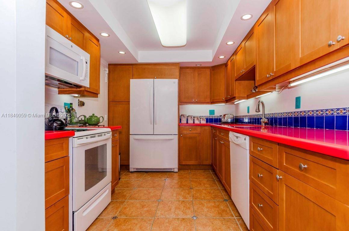 Miami Beach, FL 33139,11 Island Ave #1210