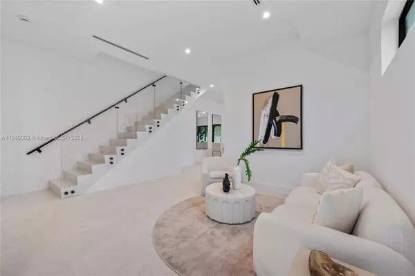 2937 SW 21st ST, Miami, FL 33145