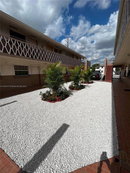 664 W 29th St #6, Hialeah, FL 33012