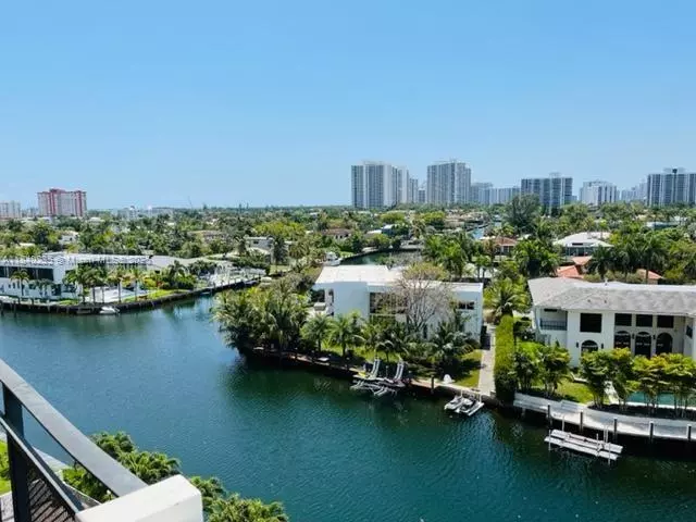 401 Golden Isles Dr #809, Hallandale Beach, FL 33009