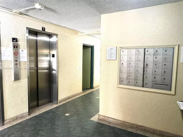 Miami, FL 33193,6911 SW 147th Ave #3C