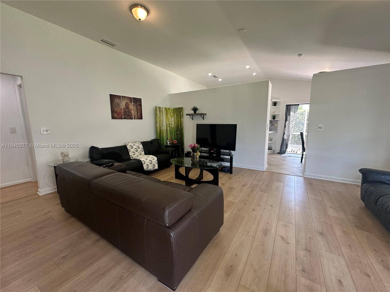 18331 NW 8th St, Pembroke Pines, FL 33029