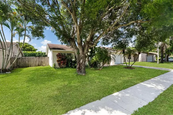 Boca Raton, FL 33496,9285 Affirmed Ln