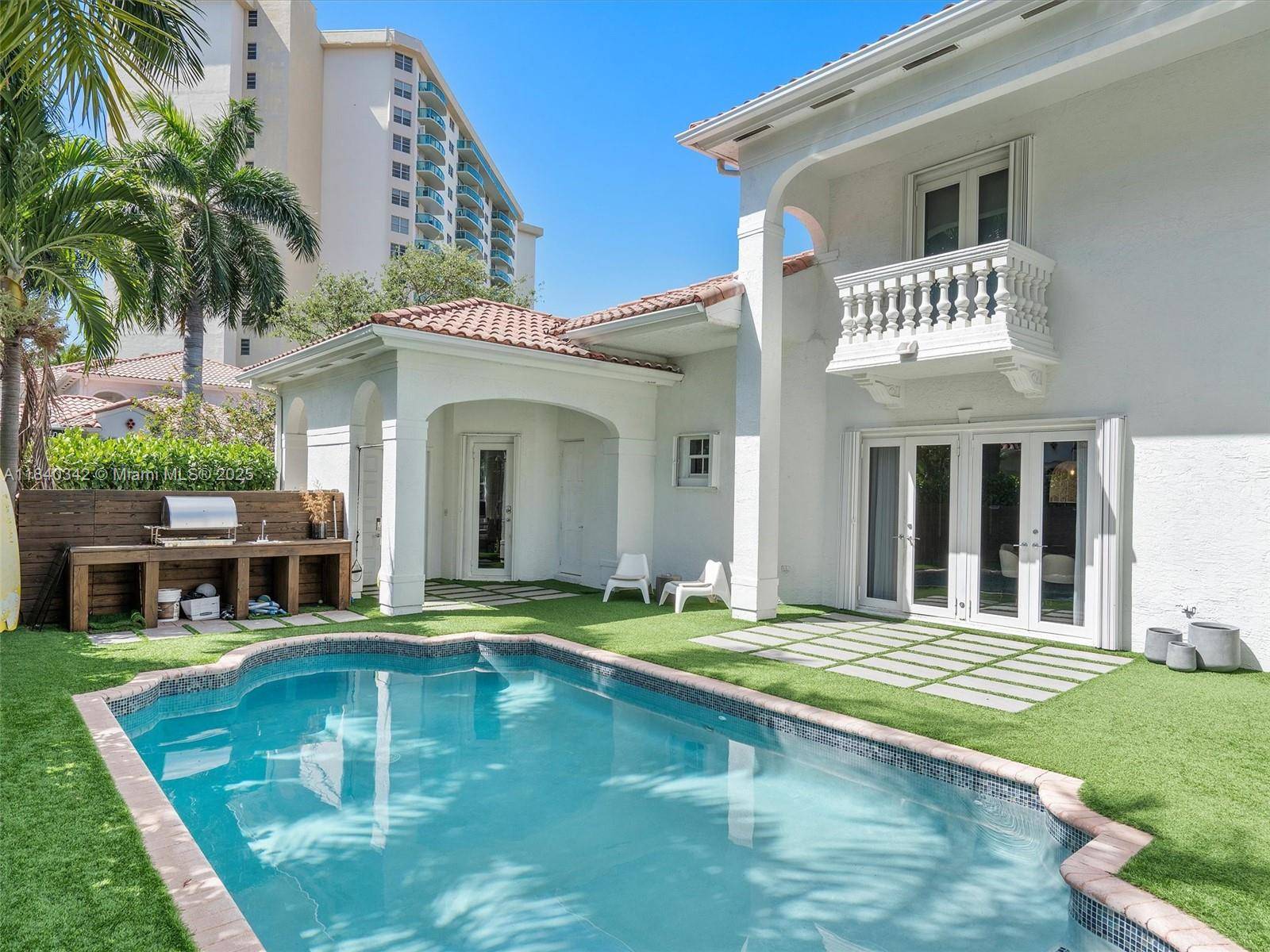 3981 194th Ln #3981, Sunny Isles Beach, FL 33160