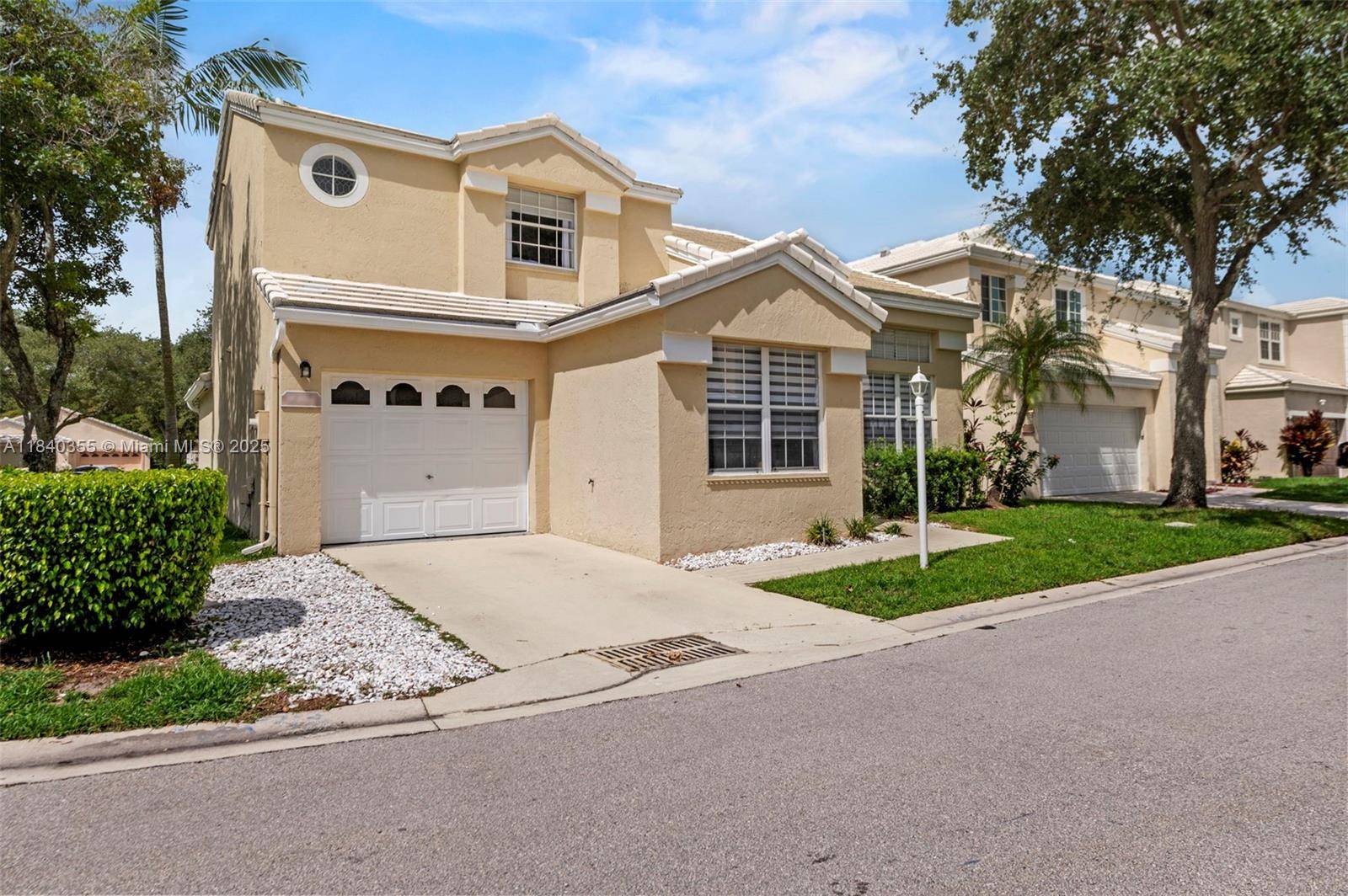 Plantation, FL 33324,9384 NW 8th Cir