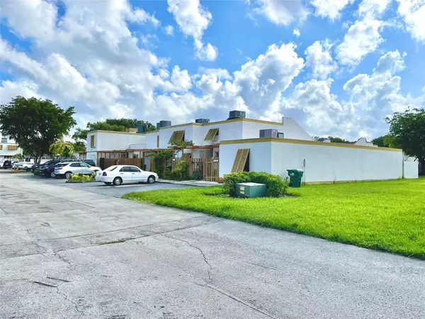 Miami, FL 33175,1725 SW 131st Place Cir S