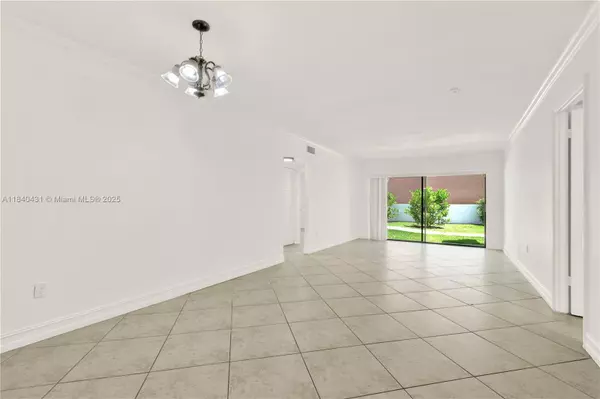 Pinecrest, FL 33156,8287 SW 128th St #108