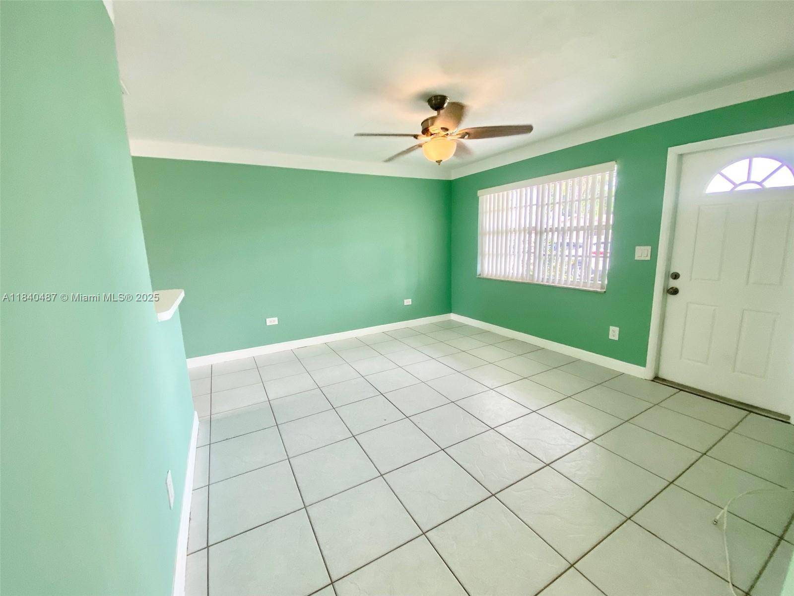 Dania Beach, FL 33004,29 SE 11th St #1-2