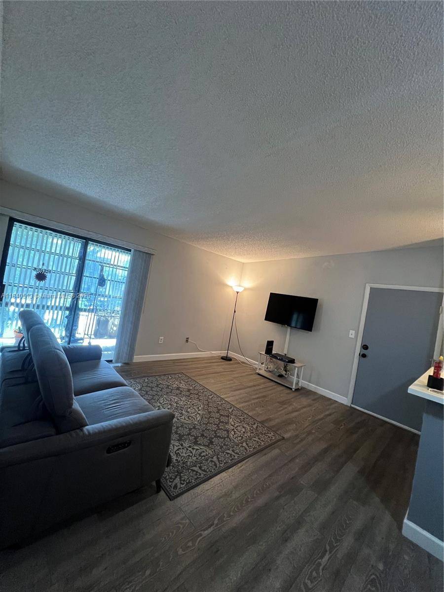 Tamarac, FL 33321,10415 E Clairmont Cir #212