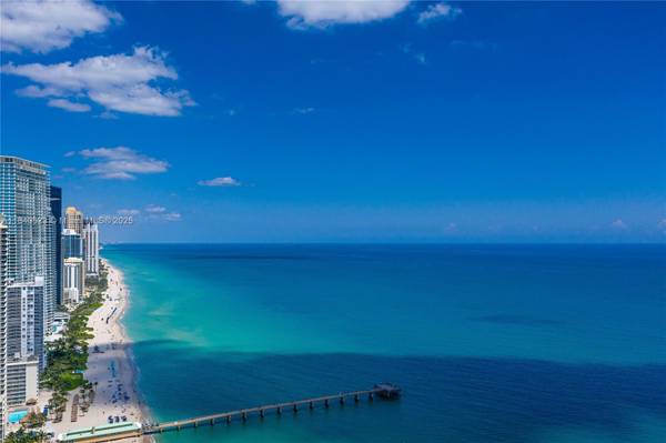 214 Poinciana Dr #204, Sunny Isles Beach, FL 33160