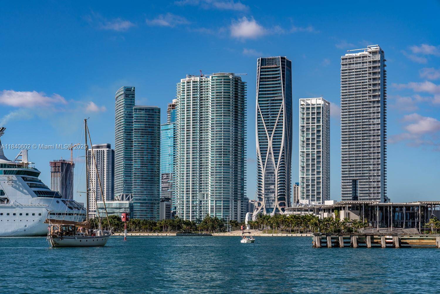 Miami, FL 33132,900 Biscayne Blvd #4504
